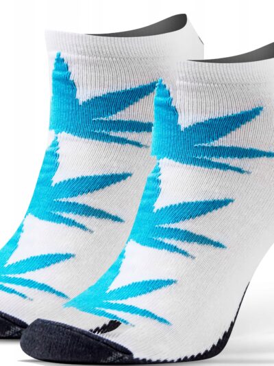 Kolorowe wesołe stopki NIE DO PARY liście niebieskie